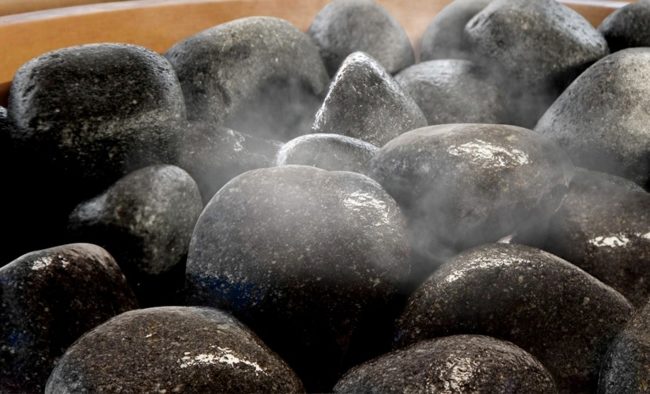 Pierre volcanique sauna kiuaskivi